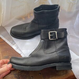 Frye Veronica Strap Zip Short combat moto boots Women’s 7 Black Leather Engineer